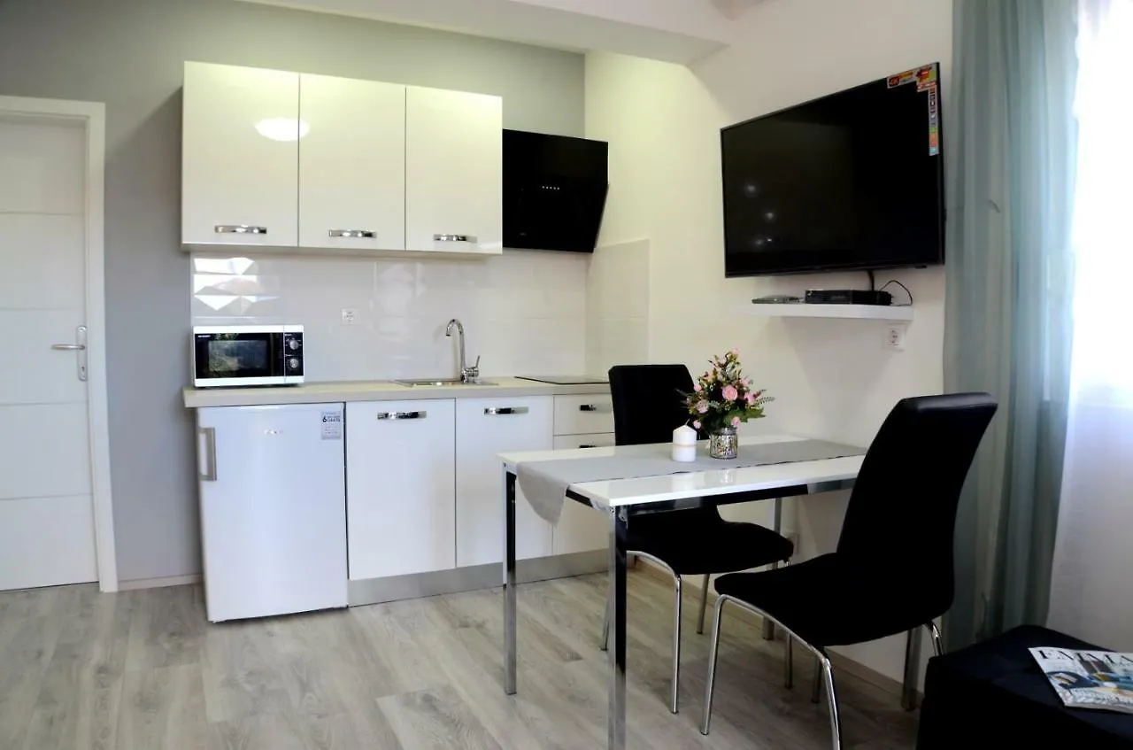 Apartments La Luna Zadar